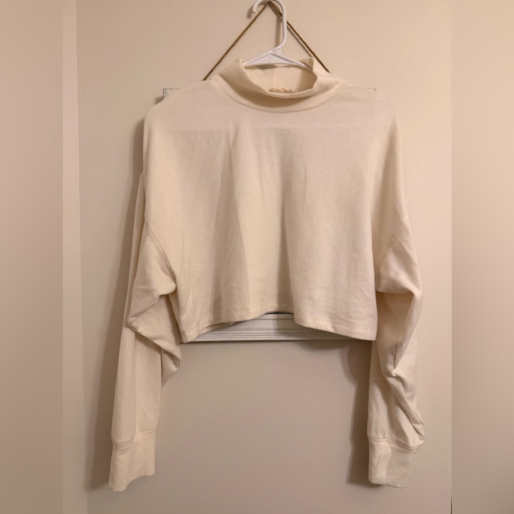Altard state Elegant Cream Women's Crop Top